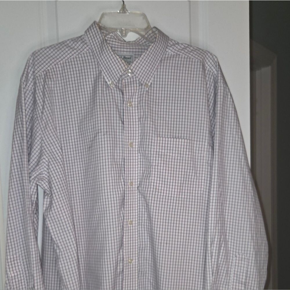 LL Bean Men's Long Sleeve Cotton Traditional Fit Button Down Shirt - Picture 3 of 10